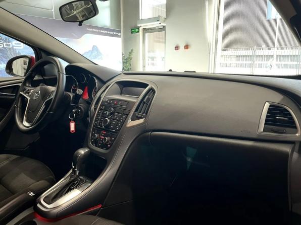 Opel Astra J Рестайлинг с пробегом 2012 года, цена 927 000 рублей, 95569 км, хэтчбек, Автокод Объявления