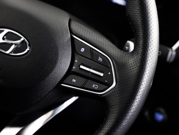 Hyundai Santa Fe IV Рестайлинг с пробегом 2023 года, цена 3 949 000 рублей, 25619 км, внедорожник, Автокод Объявления