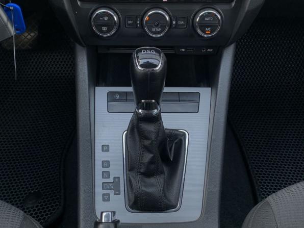 Skoda Octavia III (A7) с пробегом 2013 года, цена 999 000 рублей, 269341 км, лифтбек, Автокод Объявления