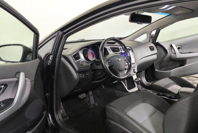 Kia Ceed II с пробегом 2013 года, цена 1 200 000 рублей, 176809 км, хэтчбек, Автокод Объявления