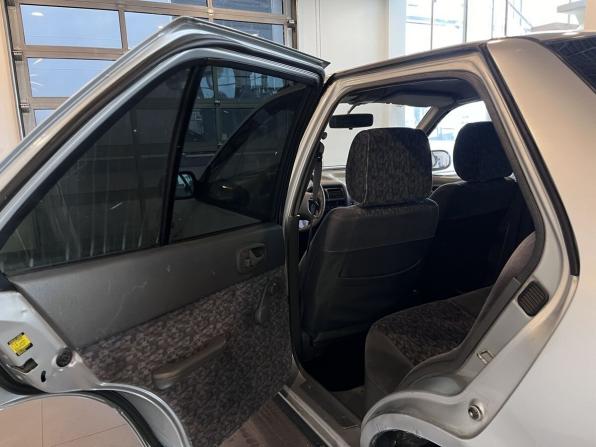 Suzuki Swift II Рестайлинг с пробегом 2002 года, цена 115 000 рублей, 40509 км, седан, Автокод Объявления