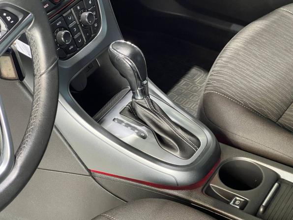 Opel Astra J Рестайлинг с пробегом 2012 года, цена 1 120 000 рублей, 103434 км, хэтчбек, Автокод Объявления