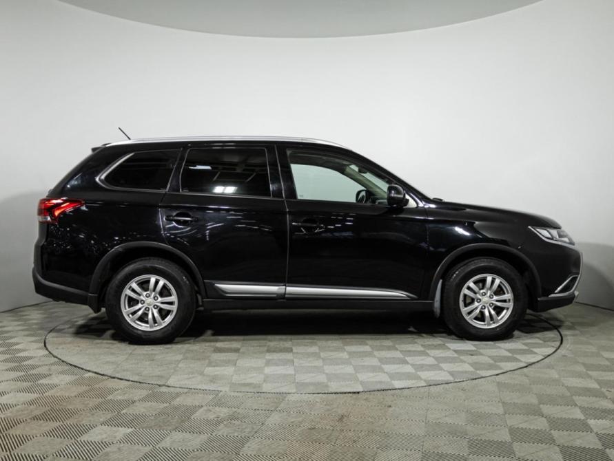 Mitsubishi Outlander III Рестайлинг 2 Санкт-Петербург  - изображение 4