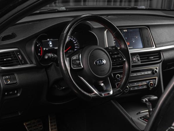 Kia Optima IV Рестайлинг с пробегом 2018 года, цена 2 279 000 рублей, 142208 км, седан, Автокод Объявления