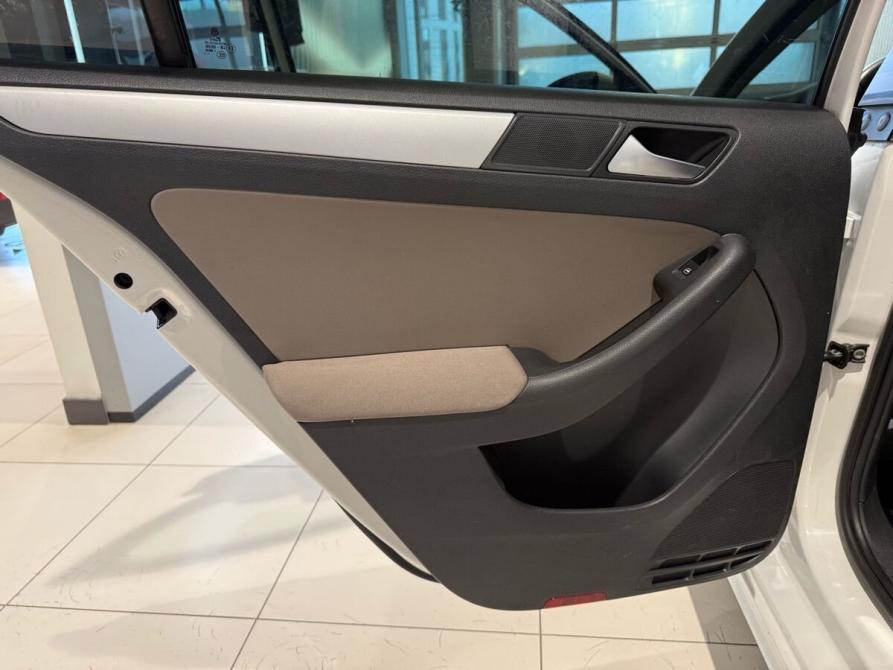 Volkswagen Jetta VI Екатеринбург  - изображение 12