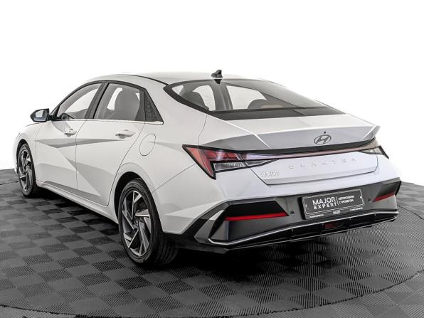 Hyundai Elantra VII (CN7) Рестайлинг с пробегом 2025 года, цена 2 470 000 рублей, 12920 км, седан, Автокод Объявления