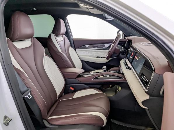 Geely Monjaro I с пробегом 2023 года, цена 3 460 000 рублей, 26928 км, внедорожник, Автокод Объявления