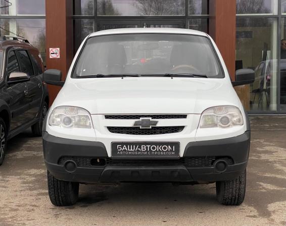 Chevrolet Niva I Рестайлинг с пробегом 2015 года, цена 610 000 рублей, 110155 км, внедорожник, Автокод Объявления