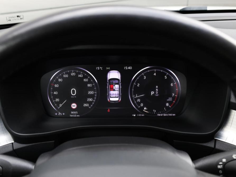Volvo XC40 I Москва  - изображение 11