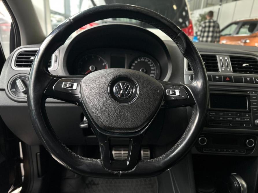 Volkswagen Polo V Рестайлинг Санкт-Петербург  - изображение 20
