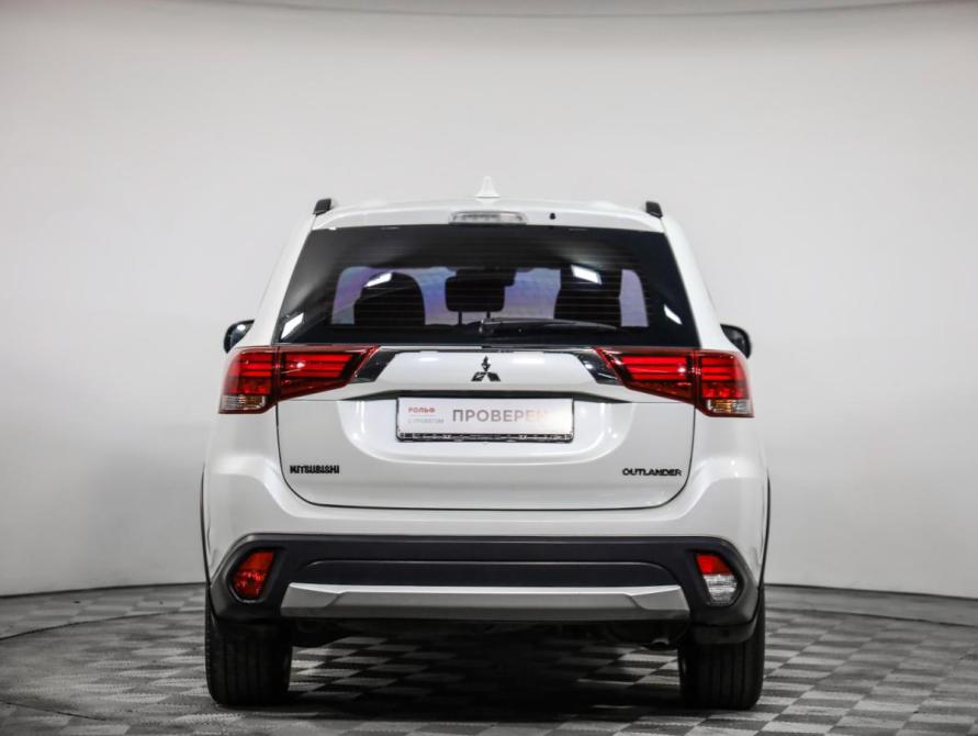 Mitsubishi Outlander III Рестайлинг 2 Санкт-Петербург  - изображение 6