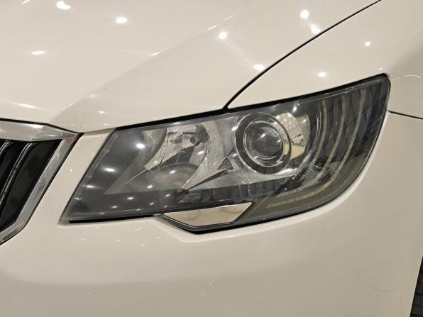 Skoda Superb II Рестайлинг с пробегом 2013 года, цена 750 000 рублей, 304094 км, лифтбек, Автокод Объявления