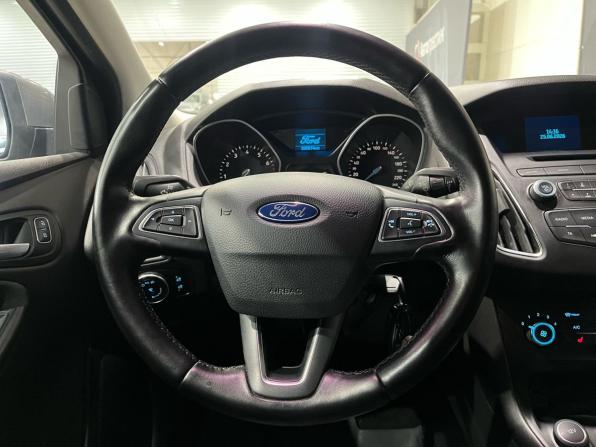 Ford Focus III Рестайлинг с пробегом 2015 года, цена 919 000 рублей, 100073 км, седан, Автокод Объявления
