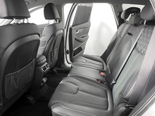 Hyundai Santa Fe IV Рестайлинг с пробегом 2021 года, цена 4 539 000 рублей, 17680 км, внедорожник, Автокод Объявления