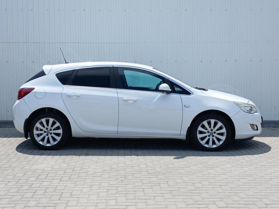 Opel Astra J Новочеркасск  - изображение 8