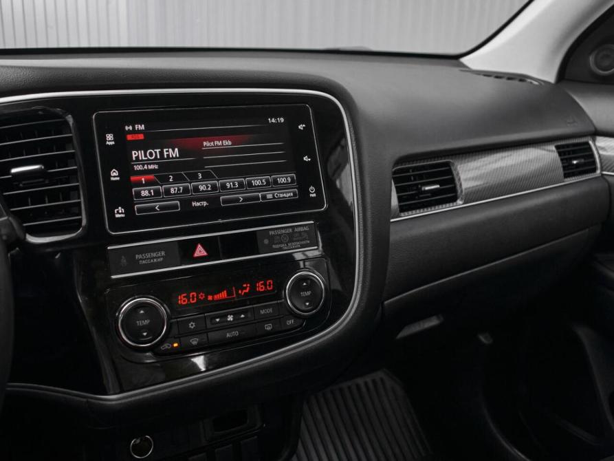 Mitsubishi Outlander III Рестайлинг 3 Екатеринбург  - изображение 16