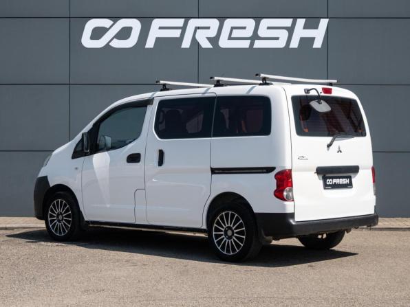 Mitsubishi Delica V с пробегом 2013 года, цена 1 680 000 рублей, 210509 км, минивэн, Автокод Объявления