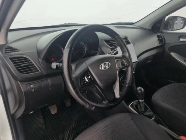 Hyundai Solaris I Рестайлинг с пробегом 2016 года, цена 800 000 рублей, 199433 км, седан, Автокод Объявления