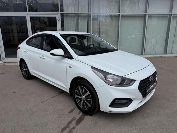 Hyundai Solaris II с пробегом 2017 года, цена 1 139 000 рублей, 160500 км, седан, Автокод Объявления