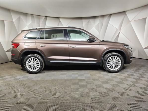 Skoda Kodiaq I с пробегом 2018 года, цена 2 095 000 рублей, 240626 км, внедорожник, Автокод Объявления