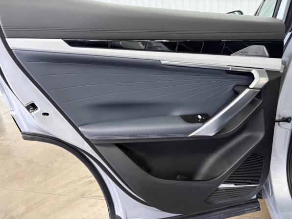 Geely Atlas II с пробегом 2024 года, цена 2 997 000 рублей, 5686 км, внедорожник, Автокод Объявления
