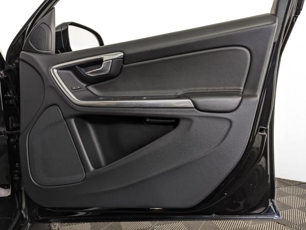 Volvo S60 Cross Country с пробегом 2018 года, цена 2 450 000 рублей, 101501 км, седан, Автокод Объявления