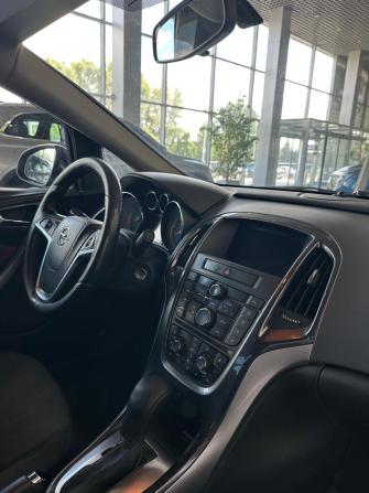 Opel Astra J Рестайлинг с пробегом 2014 года, цена 745 000 рублей, 179000 км, седан, Автокод Объявления