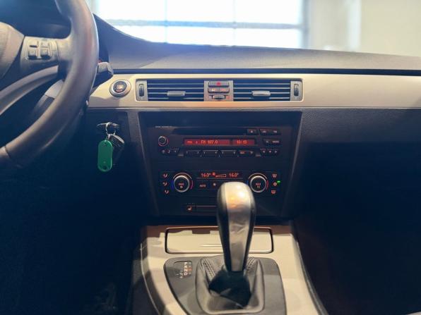 BMW 3 серии V (E90/E91/E92/E93) с пробегом 2008 года, цена 1 000 000 рублей, 291297 км, седан, Автокод Объявления