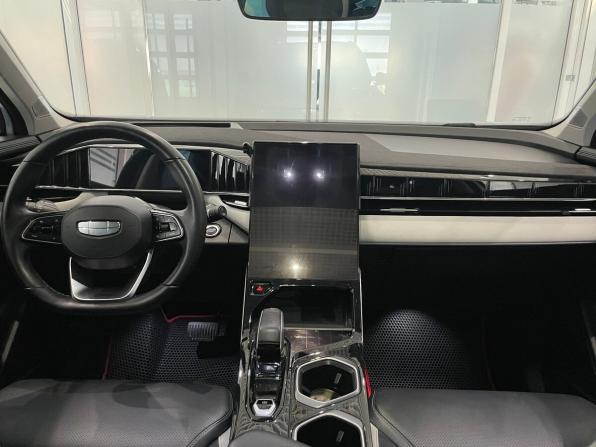 Geely Atlas II с пробегом 2023 года, цена 2 549 000 рублей, 59378 км, внедорожник, Автокод Объявления