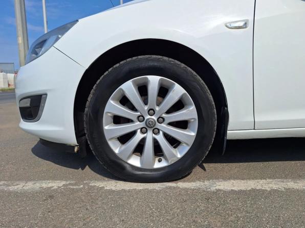 Opel Astra J Рестайлинг с пробегом 2012 года, цена 699 000 рублей, 213122 км, универсал, Автокод Объявления