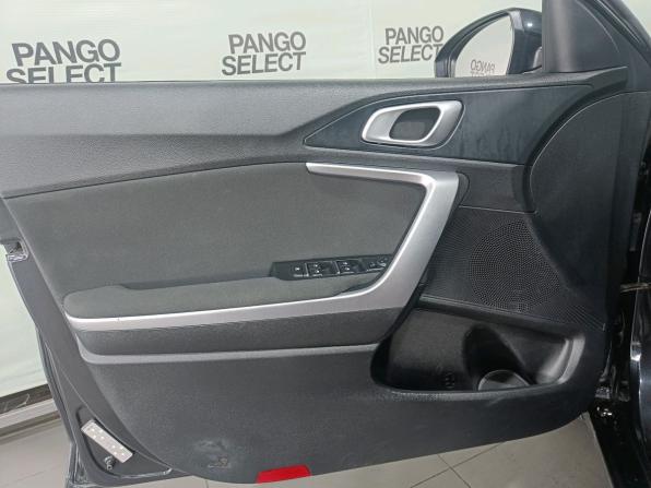 Kia Ceed III с пробегом 2019 года, цена 1 595 000 рублей, 101000 км, хэтчбек, Автокод Объявления