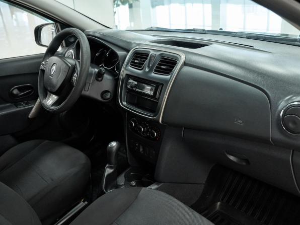 Renault Sandero II с пробегом 2015 года, цена 579 000 рублей, 165826 км, хэтчбек, Автокод Объявления