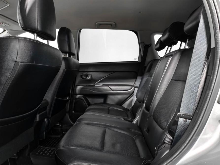 Mitsubishi Outlander III Рестайлинг 2 Санкт-Петербург  - изображение 11