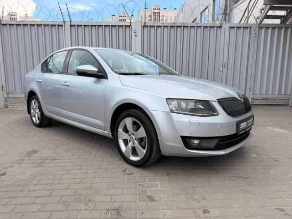 Skoda Octavia III (A7) с пробегом 2016 года, цена 1 288 000 рублей, 200401 км, лифтбек, Автокод Объявления