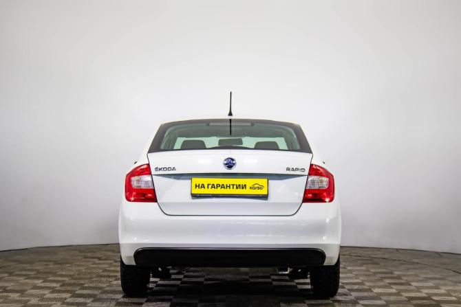 Skoda Rapid I с пробегом 2014 года, цена 949 000 рублей, 118000 км, лифтбек, Автокод Объявления
