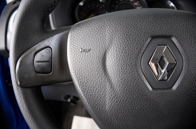 Renault Sandero II с пробегом 2016 года, цена 1 059 000 рублей, 71000 км, хэтчбек, Автокод Объявления