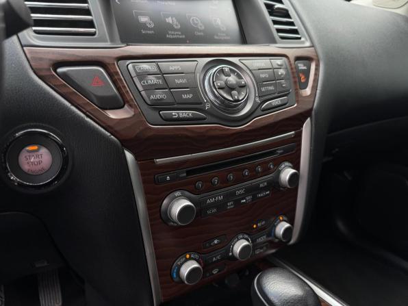 Nissan Pathfinder IV Рестайлинг с пробегом 2017 года, цена 2 500 000 рублей, 64500 км, внедорожник, Автокод Объявления