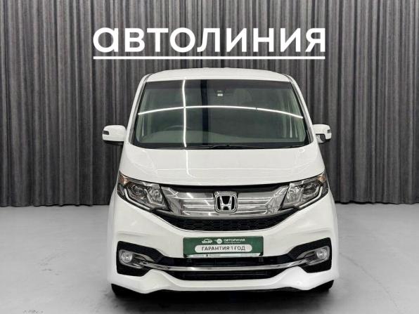 Honda Stepwgn V с пробегом 2016 года, цена 1 770 000 рублей, 128000 км, минивэн, Автокод Объявления