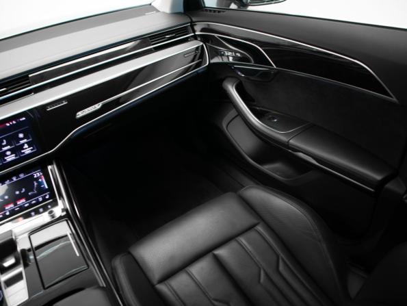 Audi A8 IV (D5) с пробегом 2018 года, цена 4 750 000 рублей, 128204 км, седан, Автокод Объявления