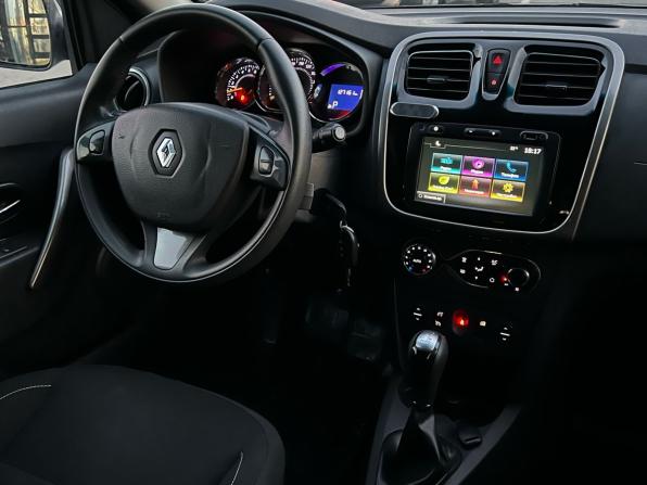 Renault Sandero II с пробегом 2017 года, цена 1 090 000 рублей, 127161 км, хэтчбек, Автокод Объявления