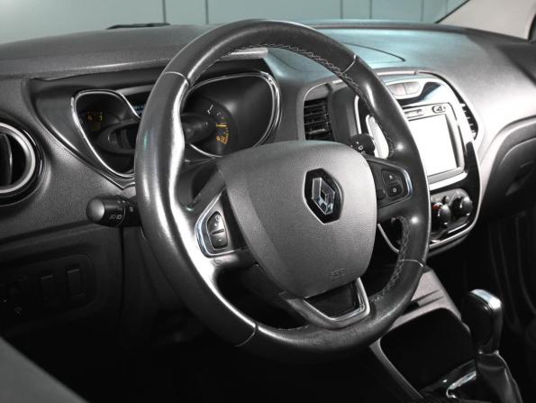 Renault Kaptur I с пробегом 2017 года, цена 1 430 000 рублей, 125505 км, внедорожник, Автокод Объявления