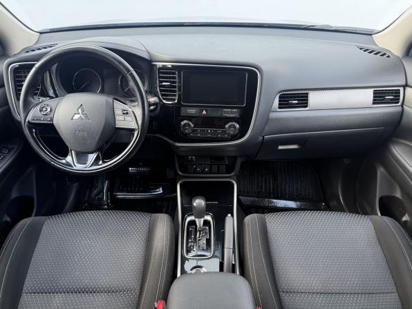 Mitsubishi Outlander III Рестайлинг 2 с пробегом 2017 года, цена 1 890 000 рублей, 135330 км, внедорожник, Автокод Объявления