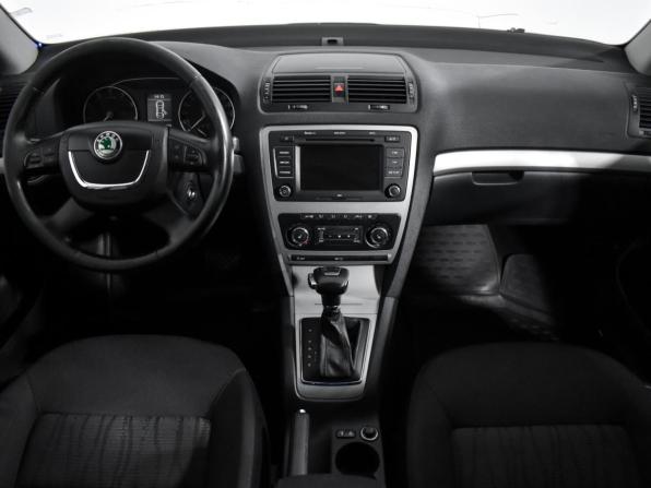 Skoda Octavia II (A5) Рестайлинг с пробегом 2012 года, цена 629 000 рублей, 279876 км, лифтбек, Автокод Объявления
