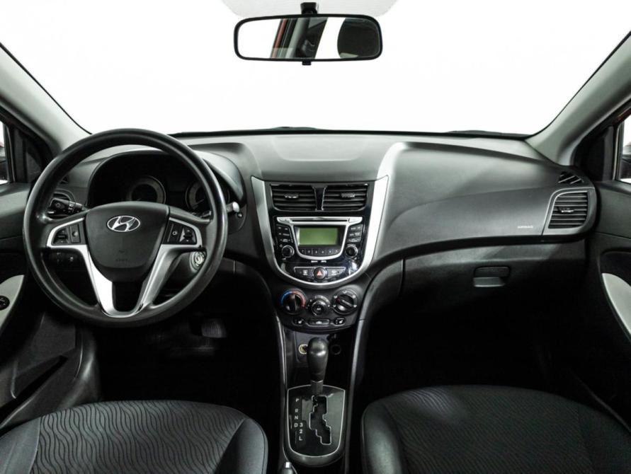 Hyundai Solaris I Санкт-Петербург  - изображение 13