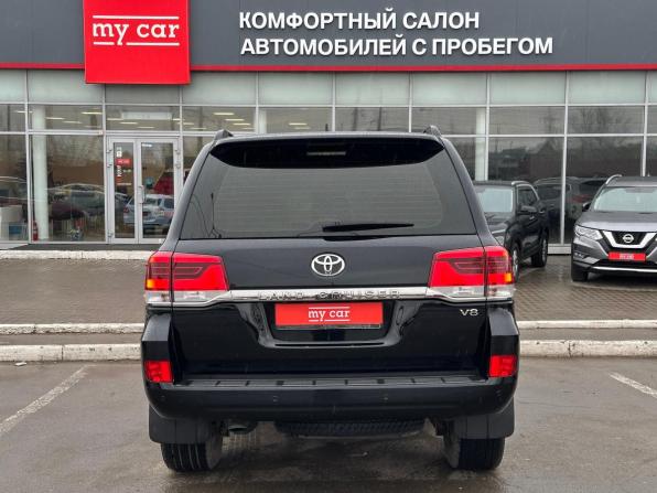 Toyota Land Cruiser 200 Series Рестайлинг 2 с пробегом 2018 года, цена 6 250 000 рублей, 193000 км, внедорожник, Автокод Объявления