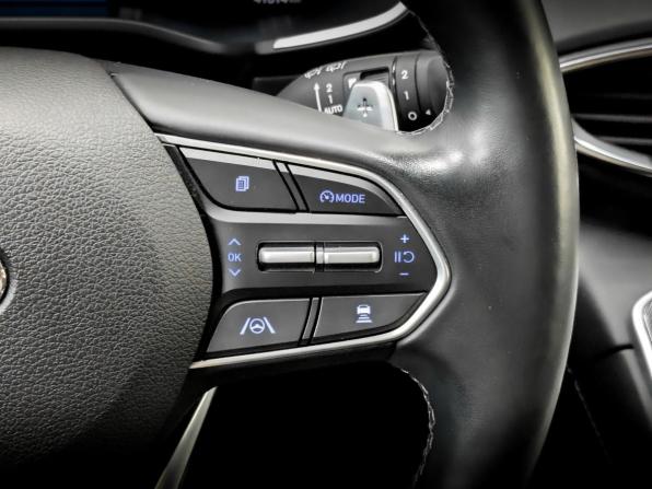 Hyundai Santa Fe IV Рестайлинг с пробегом 2022 года, цена 4 400 000 рублей, 41762 км, внедорожник, Автокод Объявления