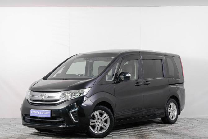 Honda Stepwgn V с пробегом 2015 года, цена 1 639 000 рублей, 180000 км, минивэн, Автокод Объявления