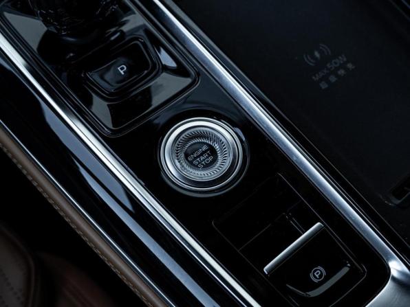 Geely Boyue L II с пробегом 2025 года, цена 3 250 000 рублей, 13047 км, внедорожник, Автокод Объявления