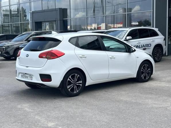 Kia Ceed II Рестайлинг с пробегом 2018 года, цена 1 350 000 рублей, 83555 км, хэтчбек, Автокод Объявления