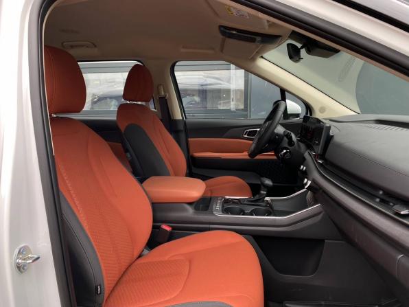 Новый Kia Carnival IV Рестайлинг 2025 года, цена 7 750 000 рублей, минивэн, Автокод Объявления
